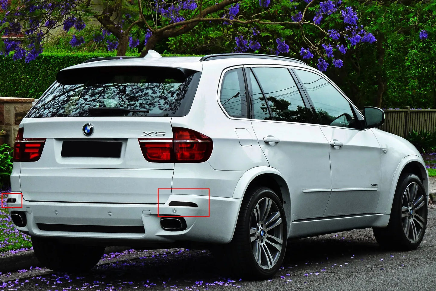 BMW X5 E70 Rear Bumper Reflector Pair – Black Smoked Lens