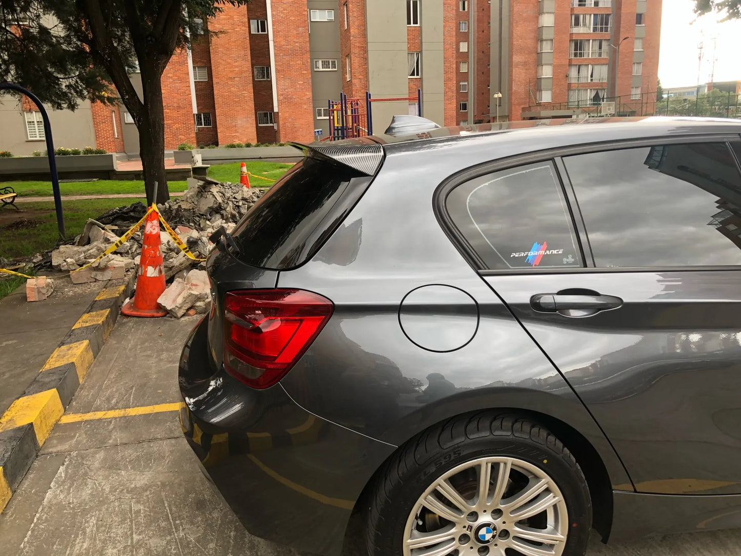 Bmw 1 Series Roof Spoiler – Carbon Fibre Abs Construction